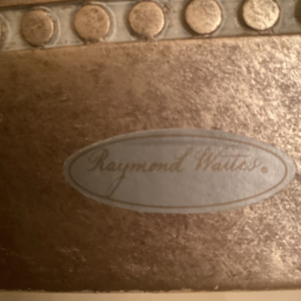 Elegant Home tooth brush holder Bath Accessory in Gold by Raymond Waites - Picture 9 of 9
